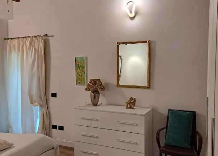 Centro Storico, Centralissimo Luxury Smeraldo Suite Doccia Idromassaggio ,Paniere Gratuito Con Piccola Colazione