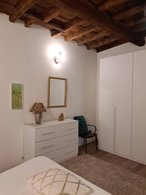 Centro Storico Luxury Smeraldo Suite: Historic Elegance With Hydromassage Apartment