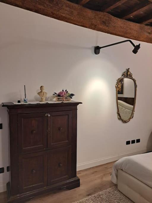 Apartment Centro Storico, Centralissimo Luxury Smeraldo Doccia Idromassaggio ,paniere Gratuito Con Piccola Colazione *