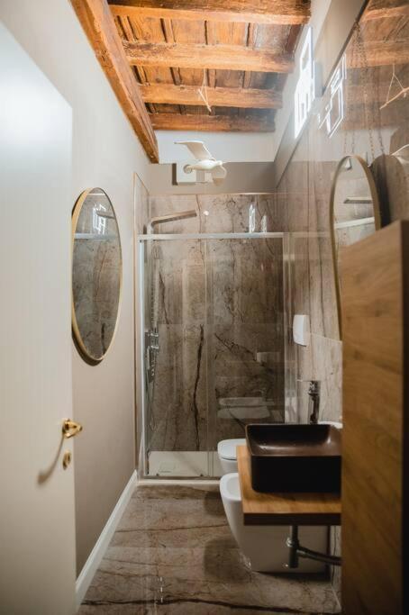 Apartment Centro Storico Luxury Smeraldo Suite: Historic Elegance With Hydromassage