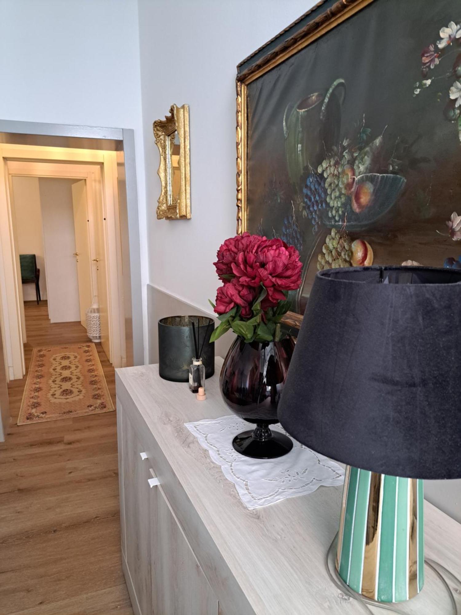Centro Storico Luxury Smeraldo Suite: Historic Elegance With Hydromassage Apartment *