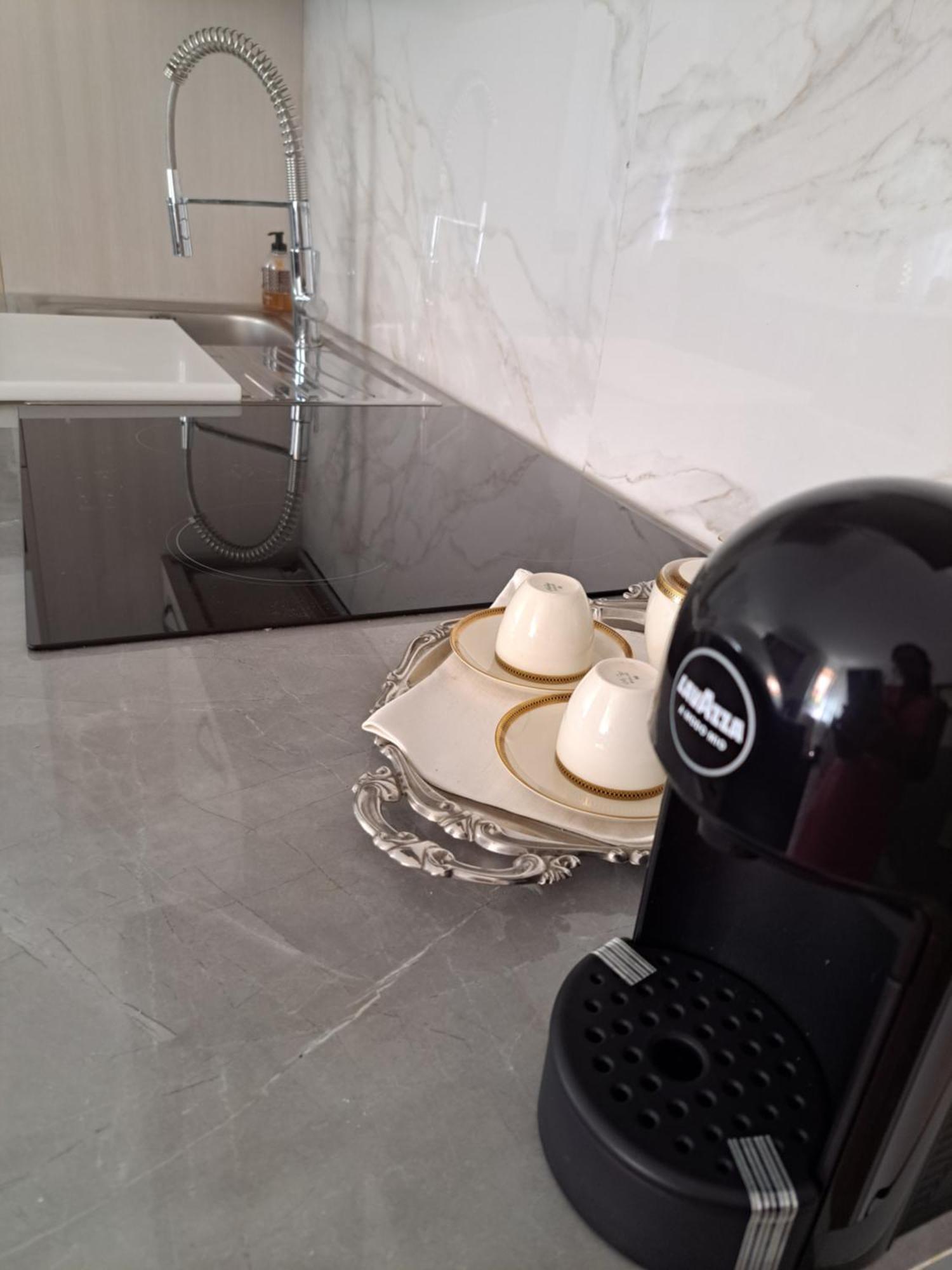 Apartment Centro Storico, Centralissimo Luxury Smeraldo Doccia Idromassaggio ,paniere Gratuito Con Piccola Colazione *